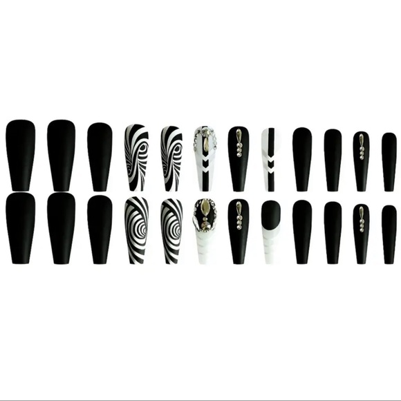 Press-On Nails, NIB, DIY, Goth, Drama, Unique Instant Maanicure🎁 - Picture 10 of 10